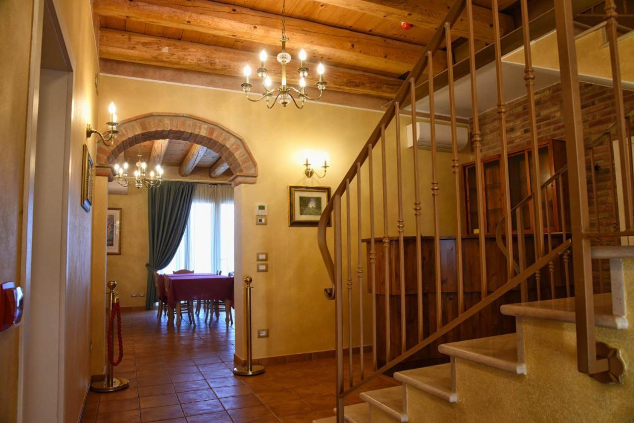 Agriturismo Corte Benetti โรวีโก ภายนอก รูปภาพ